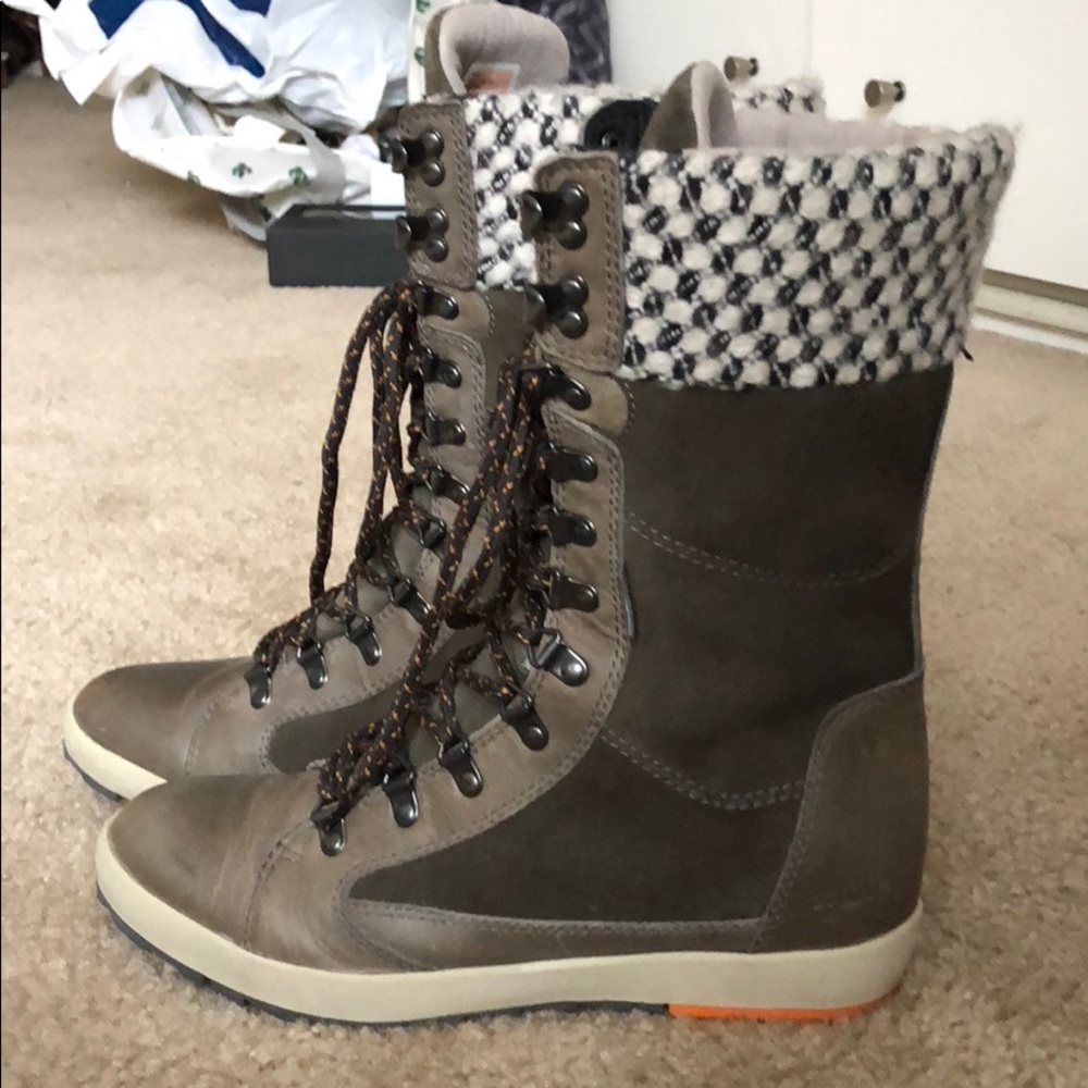 Winter boots